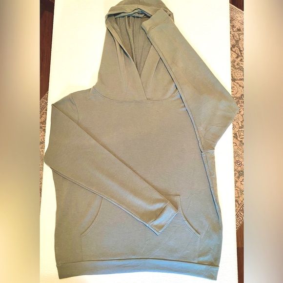 Project Social T, Sage Green 2 Piece Hoodie/ Joggers Lounge Set, Size Medium - Picture 2 of 9